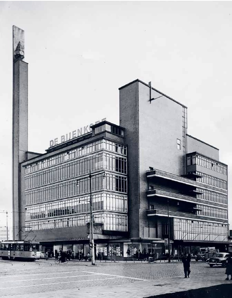 A Willem M. Dudok által tervezett, de a második világháború idején jórészt megsemmisült, később le is bontott rotterdami épület, 1930, archív fotó